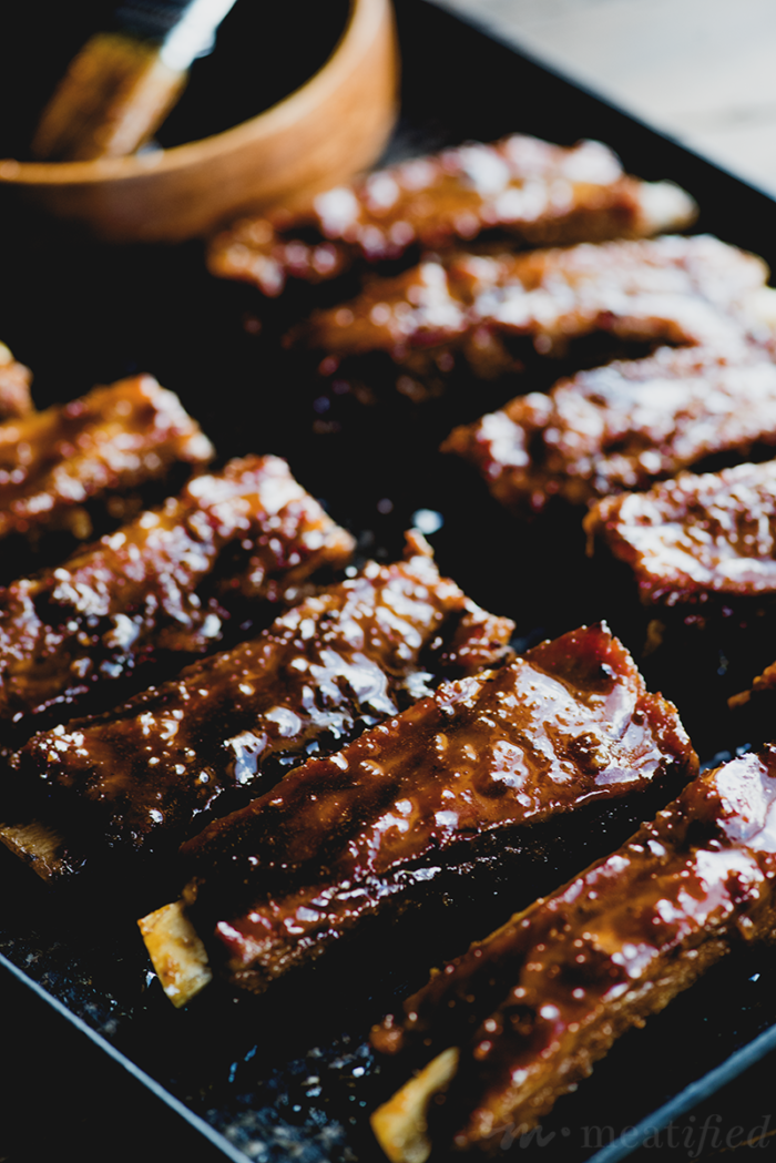 Instant Pot ribs are weeknight ribs! You don't have to wait 'til the weekend to enjoy these easy ribs with sticky honey garlic glaze from http://meatified.com, hurrah!